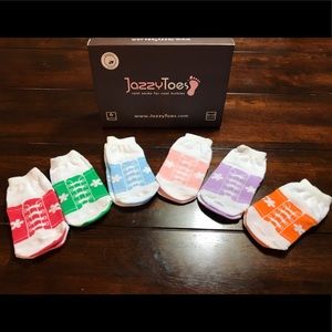JazzyToes Sneakers - 6 Pair Socks